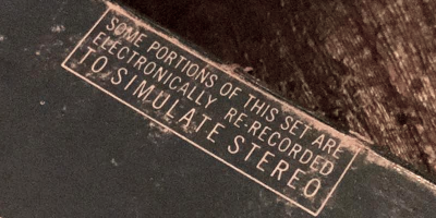 Simulated stereo label